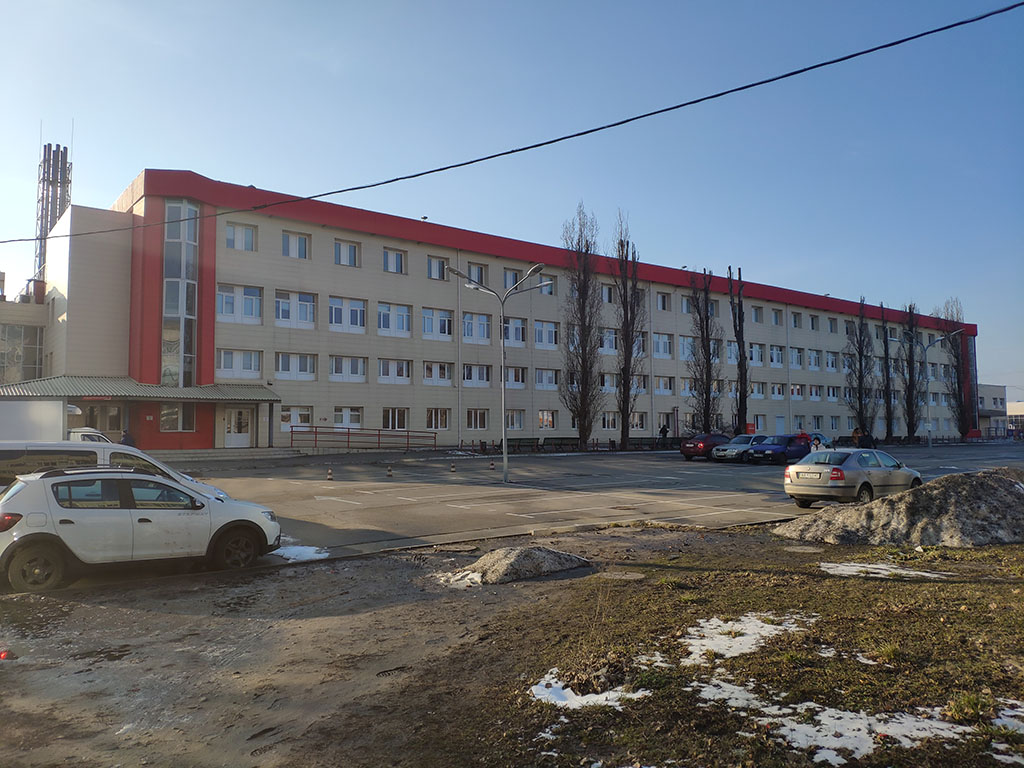 Гіпермаркет AUCHAN
