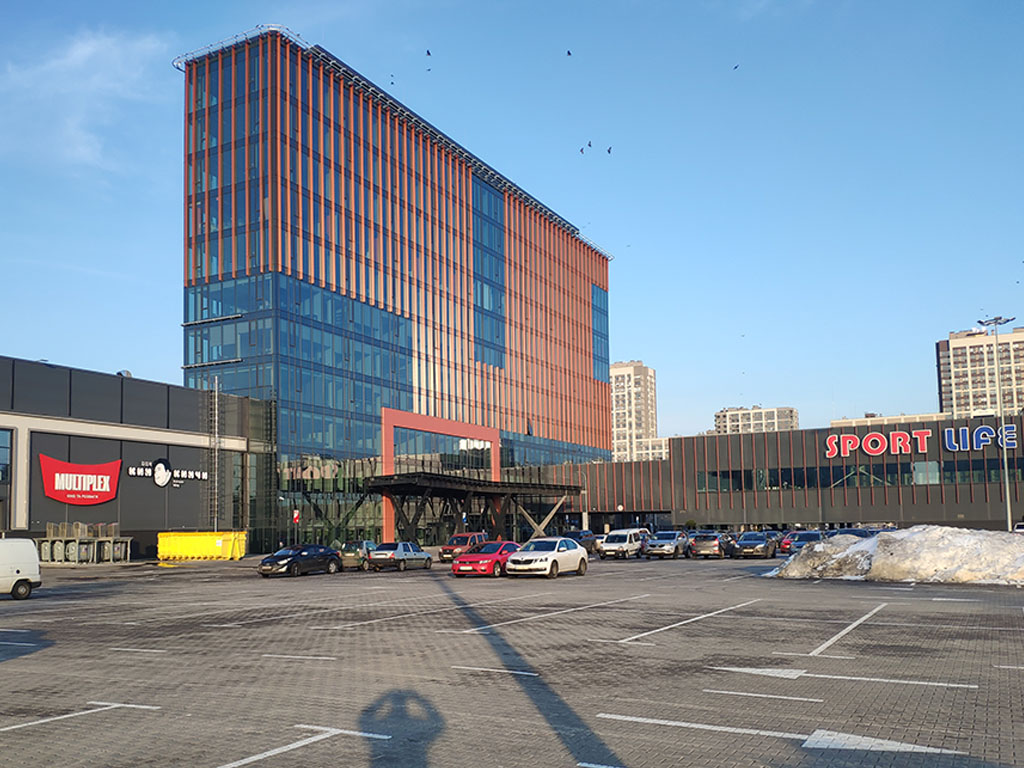 ТОРГОВО-РОЗВАЖАЛЬНИЙ ЦЕНТР RETROVILLE