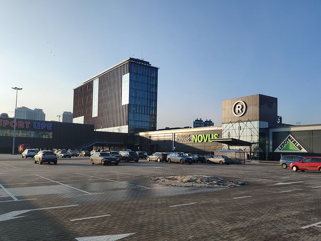 ТОРГОВО-РОЗВАЖАЛЬНИЙ ЦЕНТР RETROVILLE