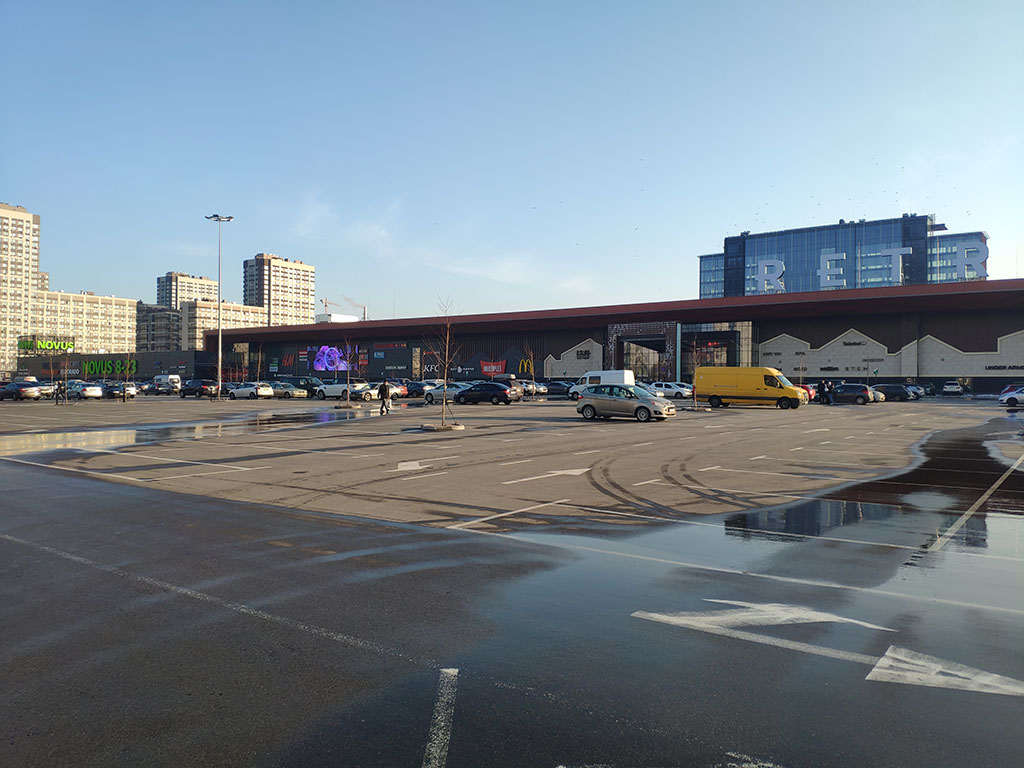 ТОРГОВО-РОЗВАЖАЛЬНИЙ ЦЕНТР RETROVILLE