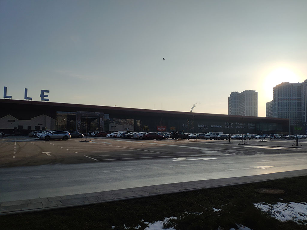 ТОРГОВО-РОЗВАЖАЛЬНИЙ ЦЕНТР RETROVILLE